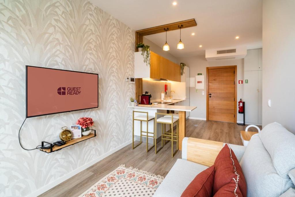 Η κουζίνα ή μικρή κουζίνα στο GuestRedy - A Modern Stay in Machico