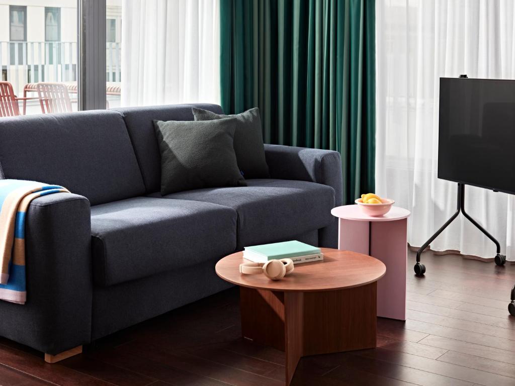 Numa Stuttgart Rotebühlplatz - Resim 37