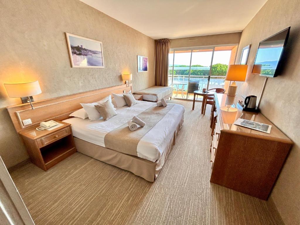 Hôtel La Pinède - 1