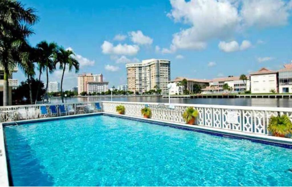 Gallery image of Ocean Dream in Hallandale Beach