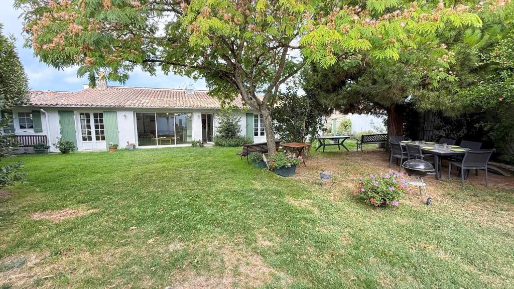 Κήπος έξω από το Maison de vacances proche plage