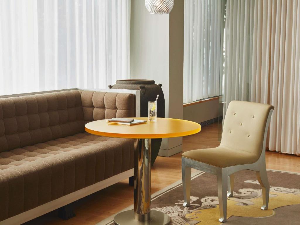 Sanderson London - Resim 22