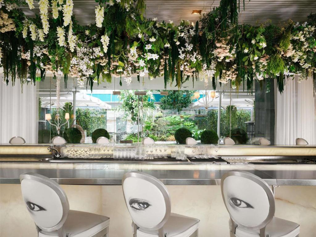 Sanderson London - Resim 42