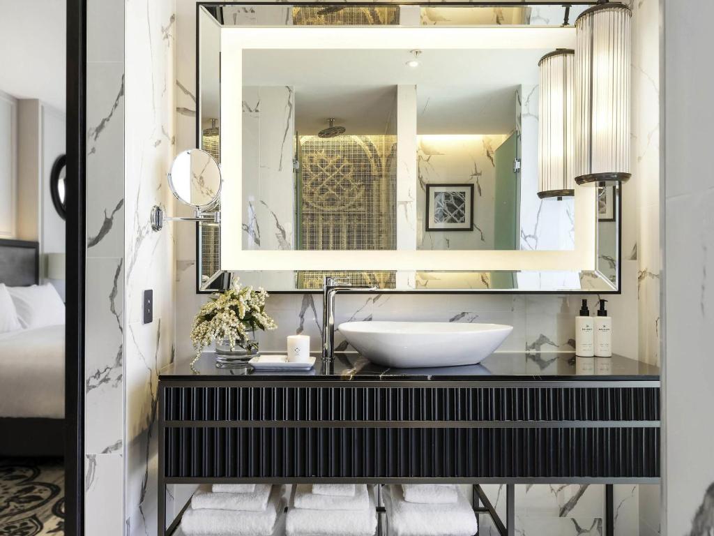 Sofitel Adelaide - Resim 16