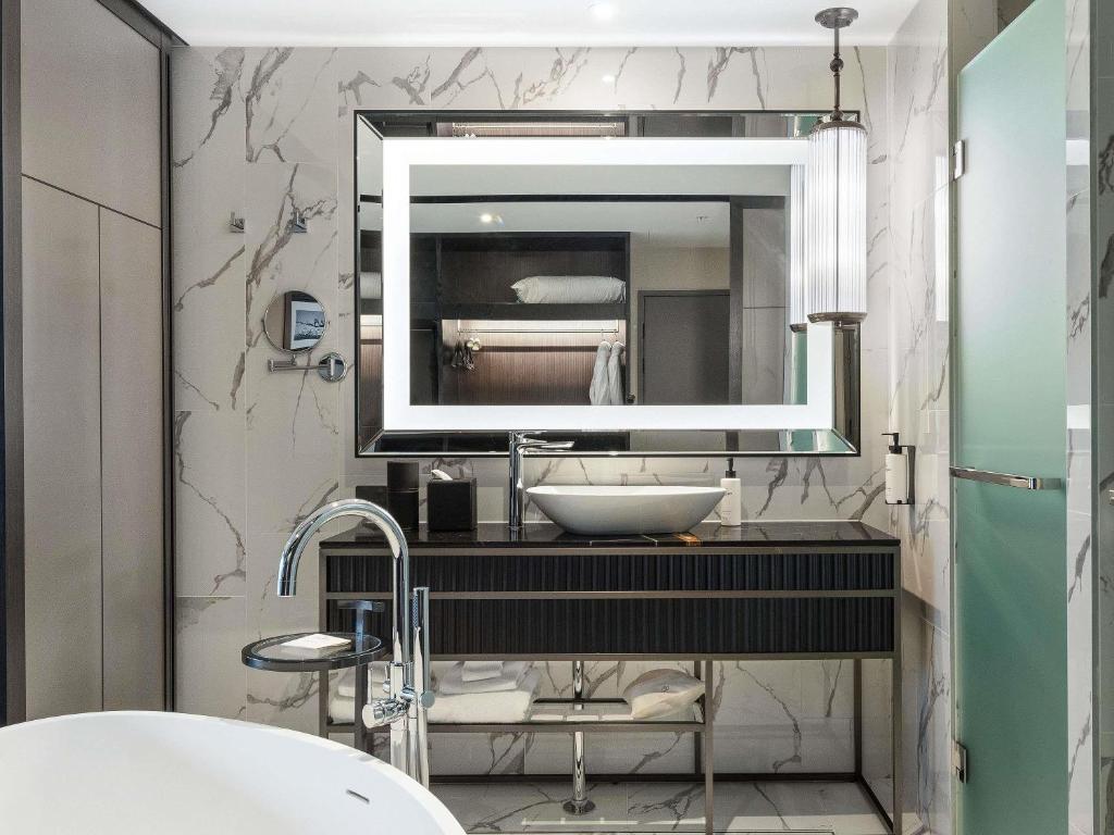 Sofitel Adelaide - Resim 24