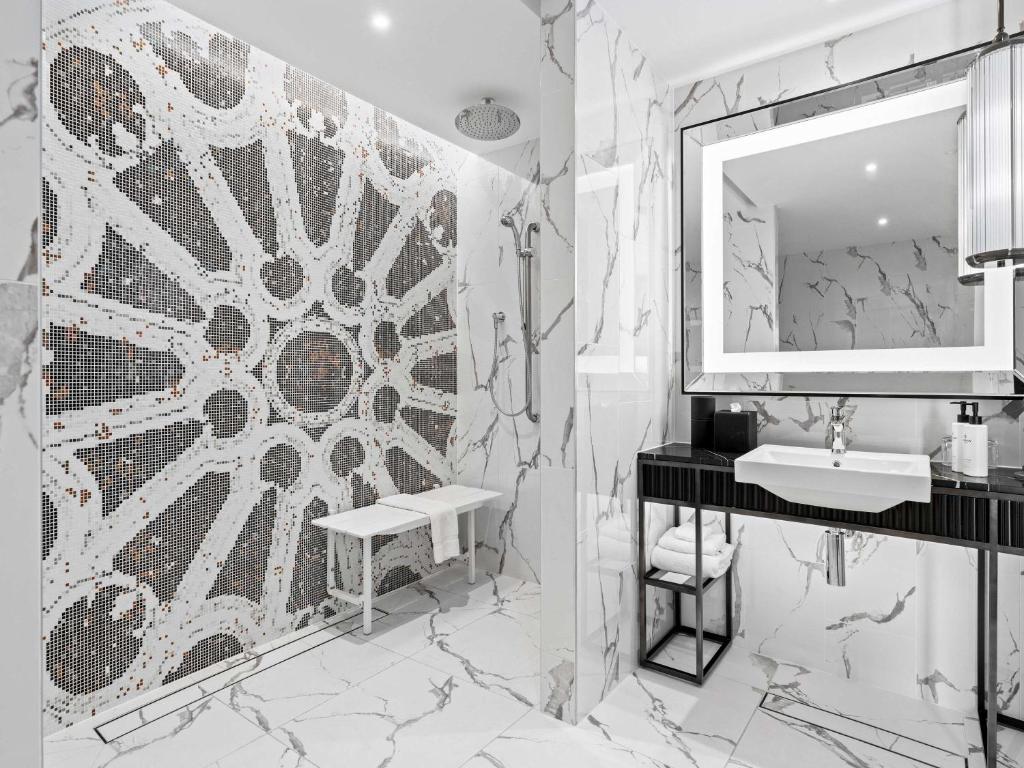 Sofitel Adelaide - Resim 29