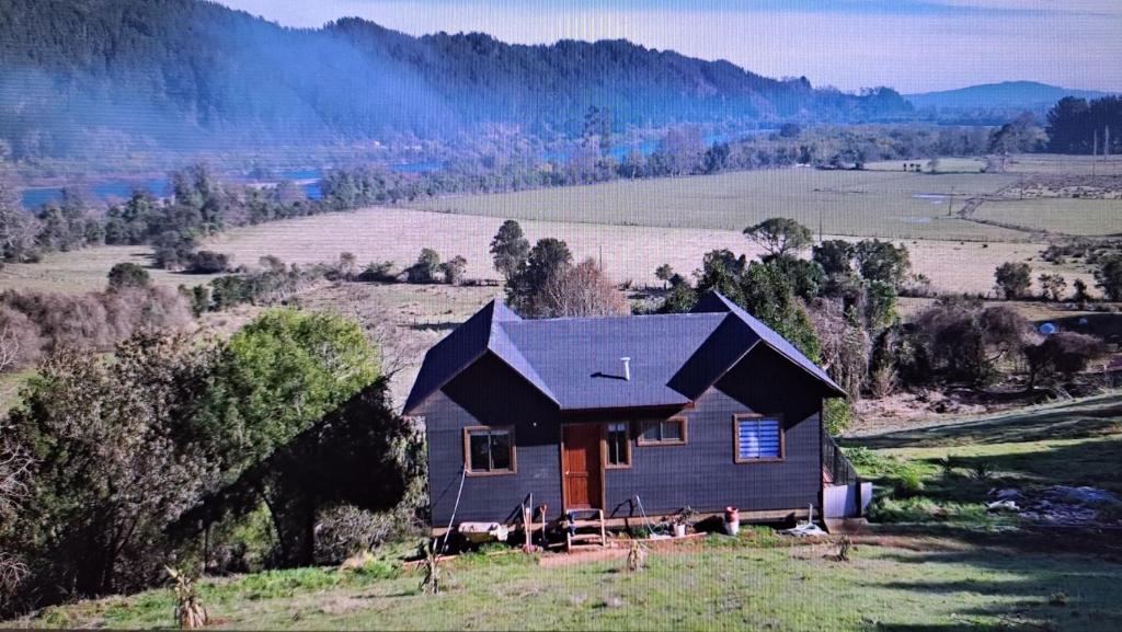 Cabañas Rio Tolten, con tinaja, sendero, actividades