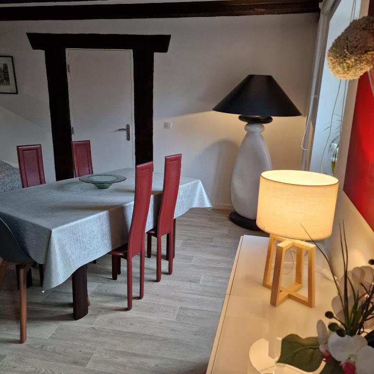 NEW LOFT CENTRE VIEILLE VILLE, VUE PETITE VENISE Parking, Balcon 2 chambres – photo 8