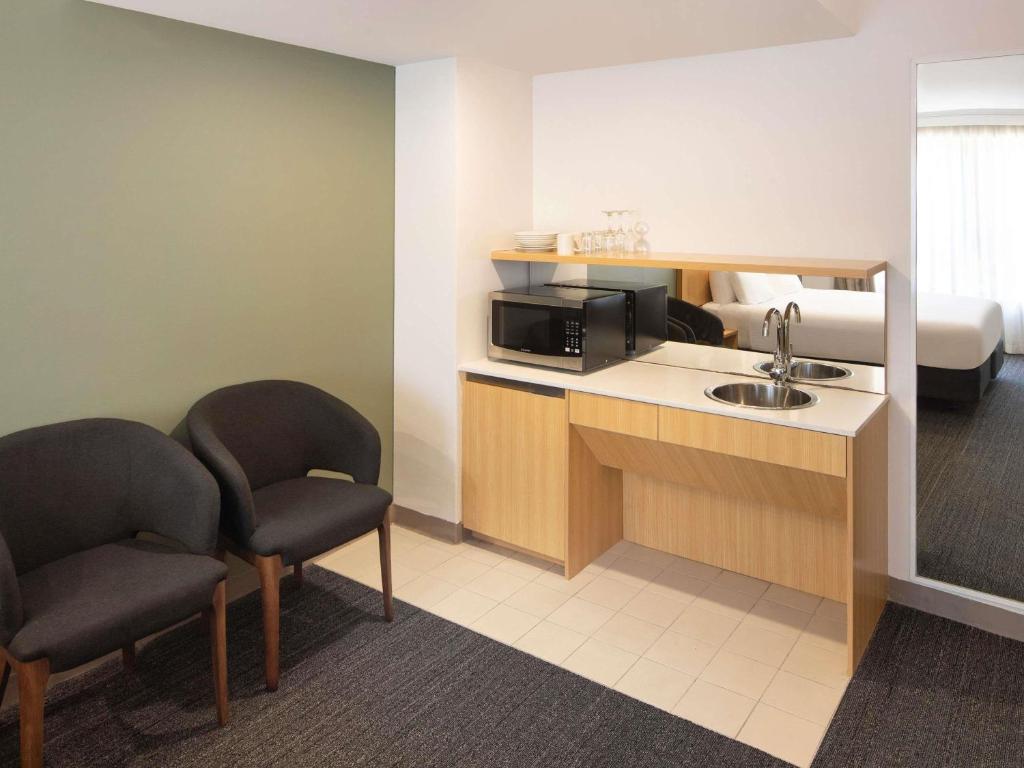 Mercure Sydney Macquarie Park - Resim 18
