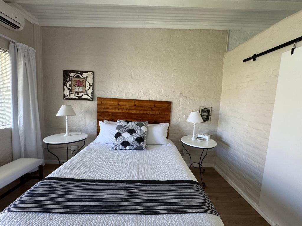 Postel nebo postele na pokoji v ubytování Rietjiesbos Self Catering
