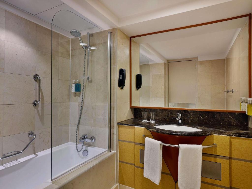 Queen Elizabeth 2 Hotel - Resim 29