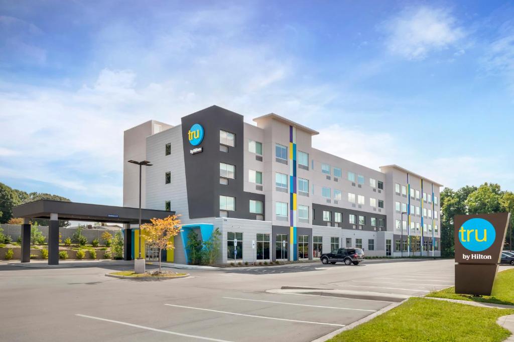 a rendering of a hotel with a building at Tru By Hilton Gastonia in Gastonia