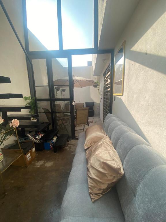 Khu vực ghế ngồi tại Departamento cerca del Parque Mitras Poniente García