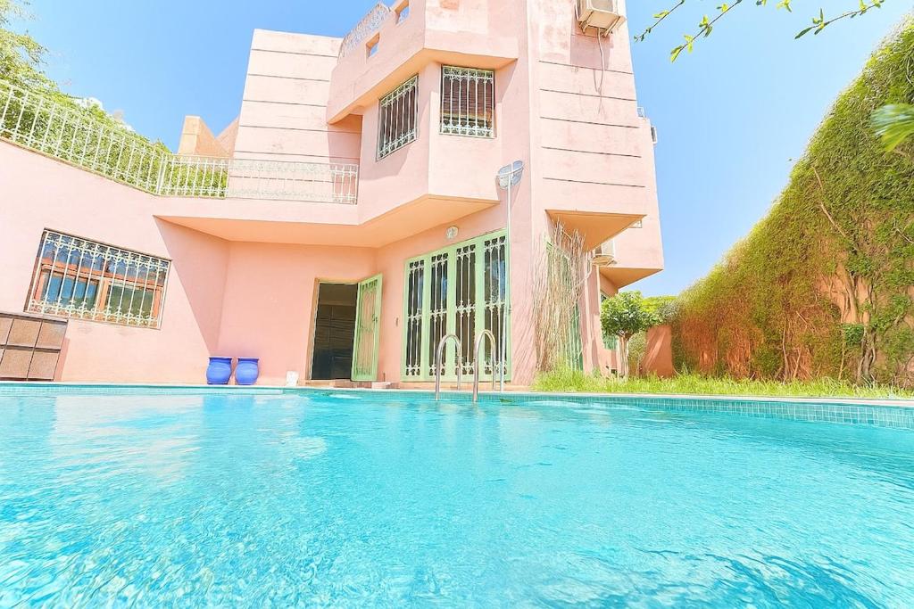 Bazén v ubytování Spacious Villa with Private Pool nebo v jeho okolí