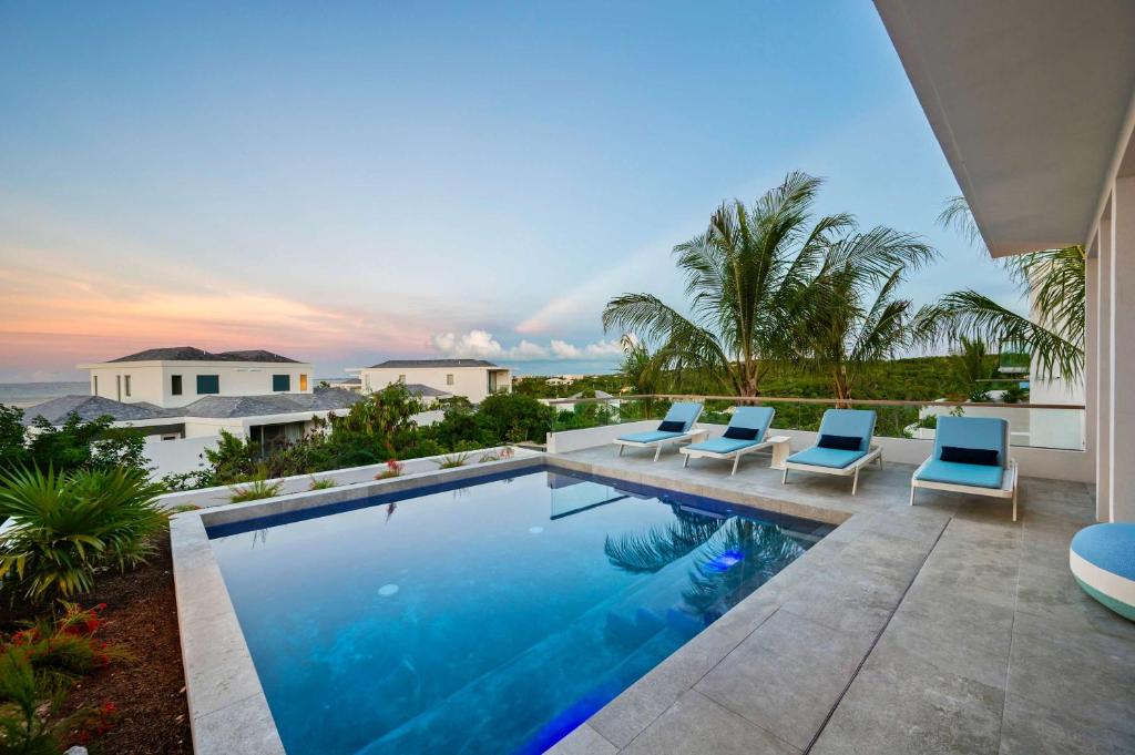 Kolam renang di atau dekat dengan Villa Venus with Private Pool Oceanfront