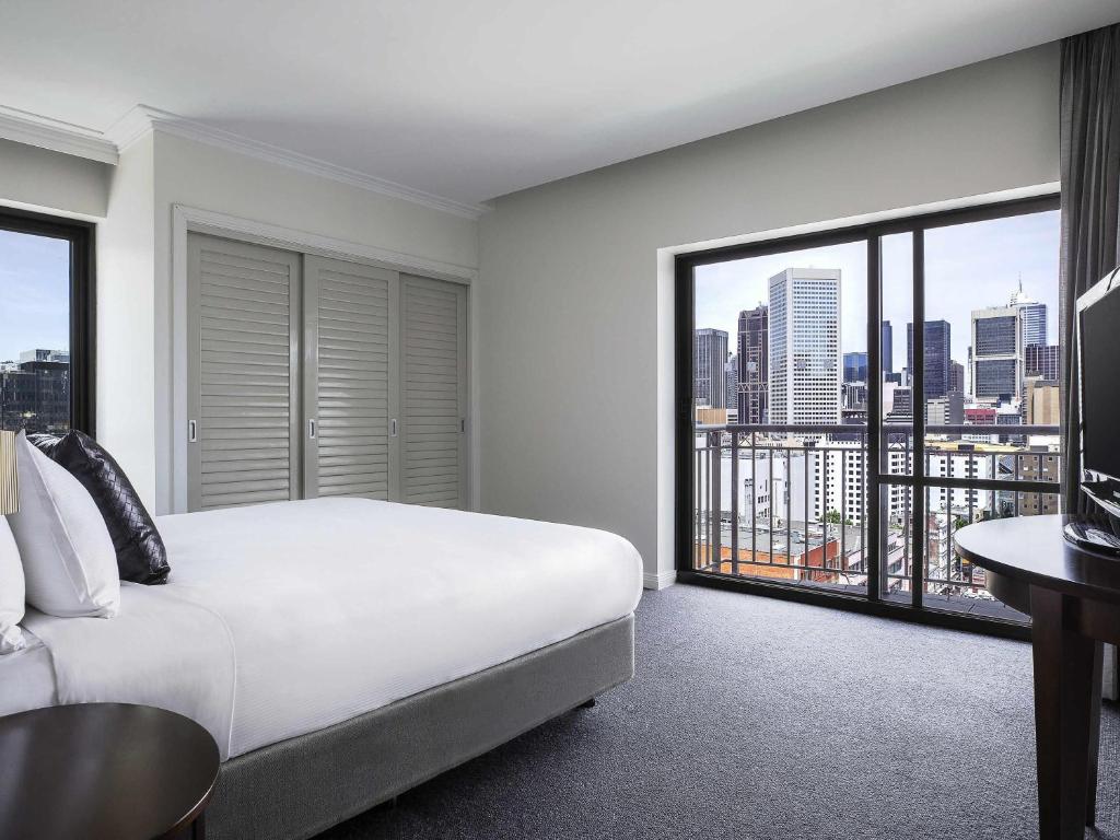 Mantra on Russell - Resim 13