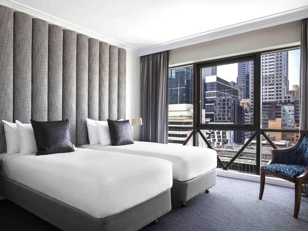 Mantra on Russell - Resim 2