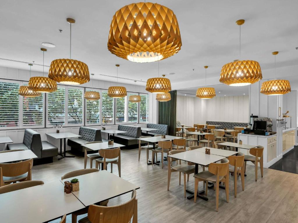 Mantra on Russell - Resim 25