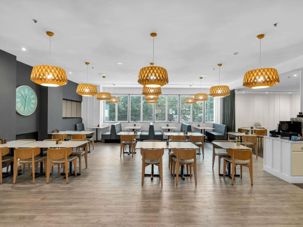 Mantra on Russell - Resim 28