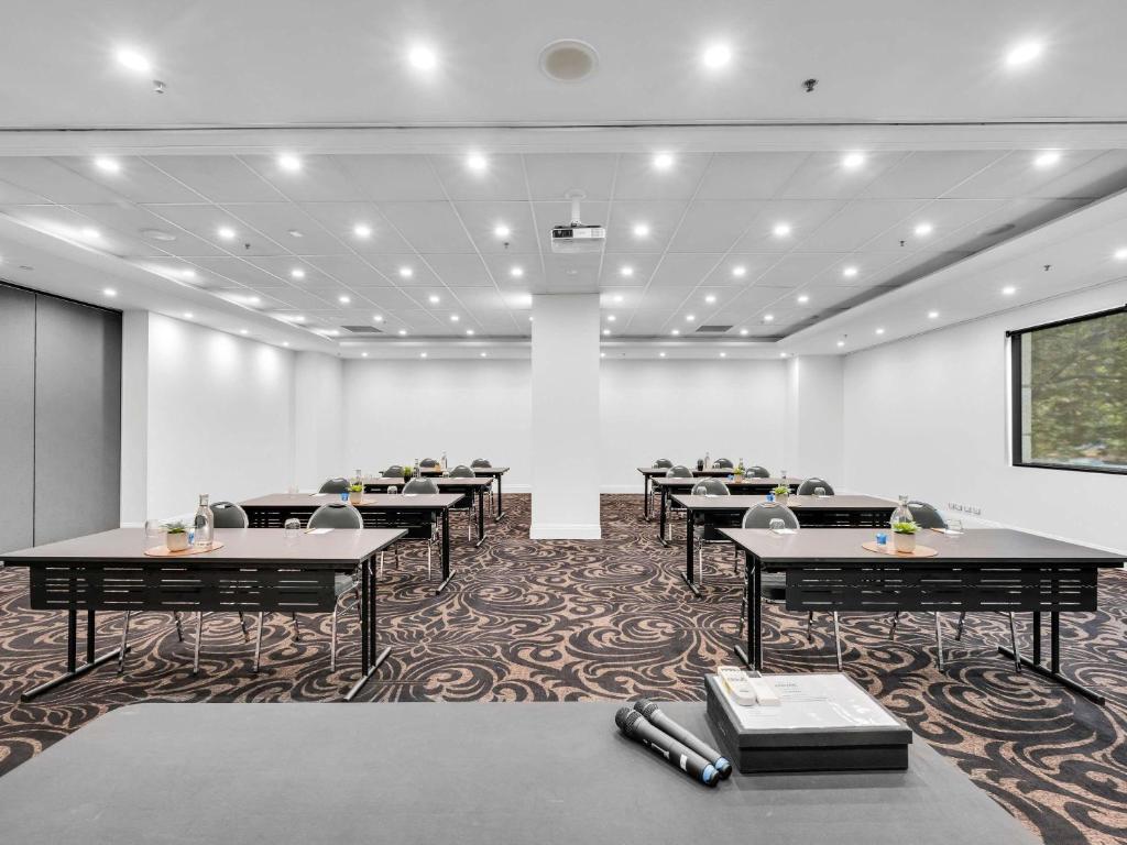 Mantra on Russell - Resim 33