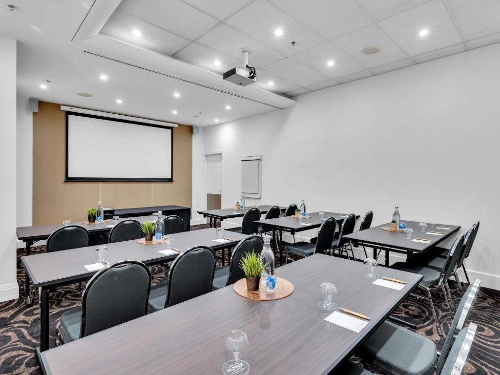 Mantra on Russell - Resim 38