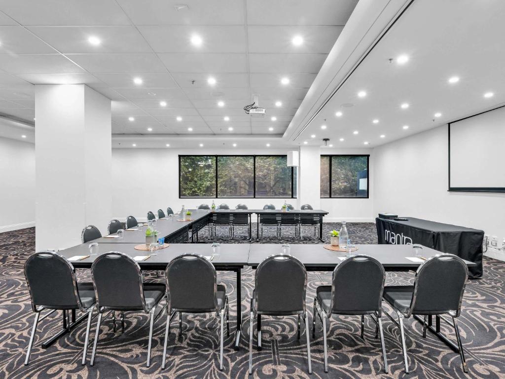 Mantra on Russell - Resim 39