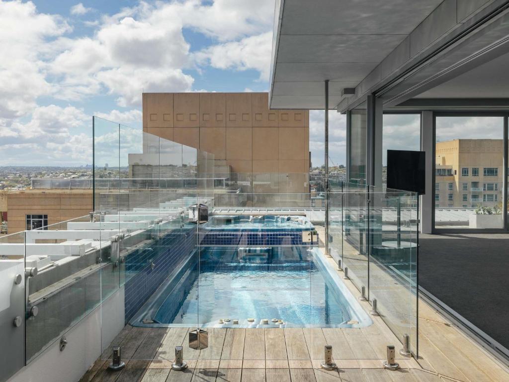 The Olsen Melbourne Art Series - Resim 21