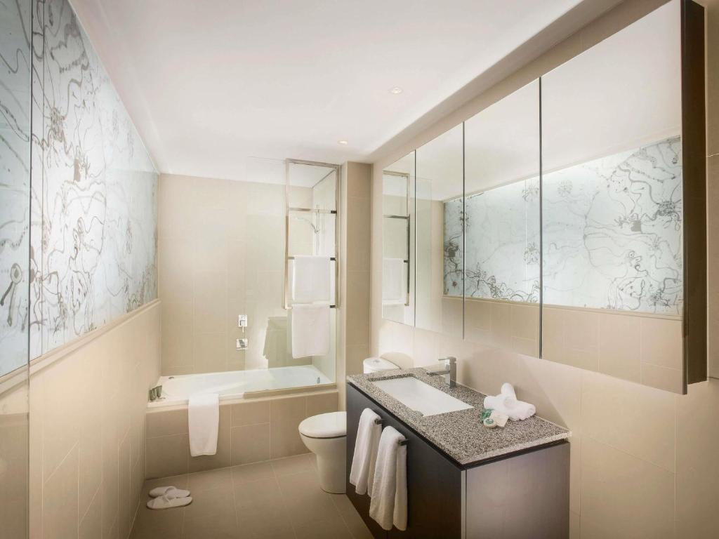 The Olsen Melbourne Art Series - Resim 39