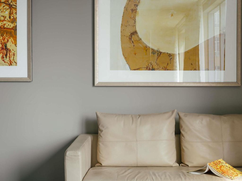 The Olsen Melbourne Art Series - Resim 40