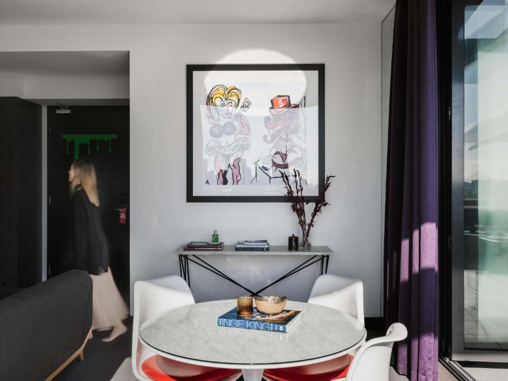 The Cullen Melbourne - Art Series - Resim 40