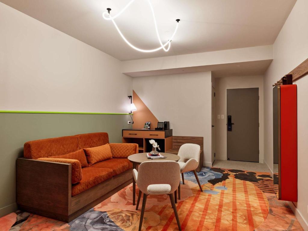 The Clarence Hotel Sydney - Resim 24