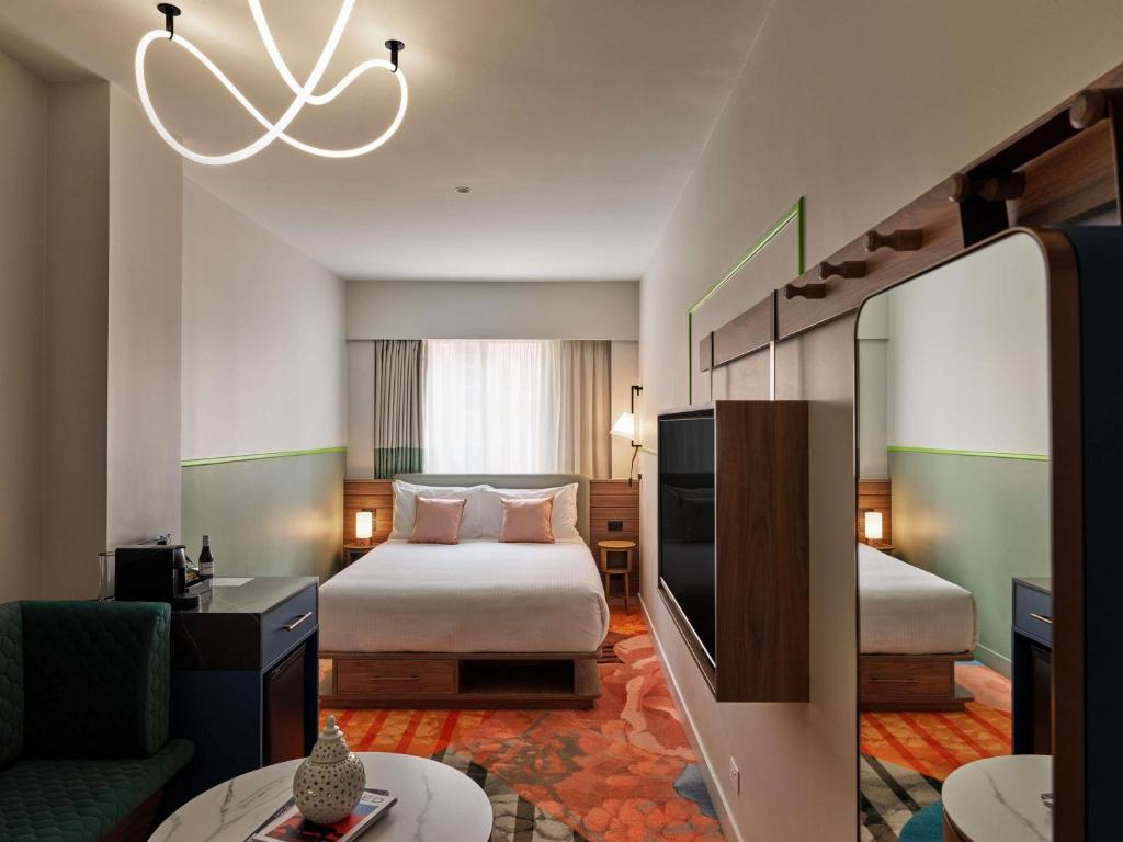 The Clarence Hotel Sydney - Resim 29