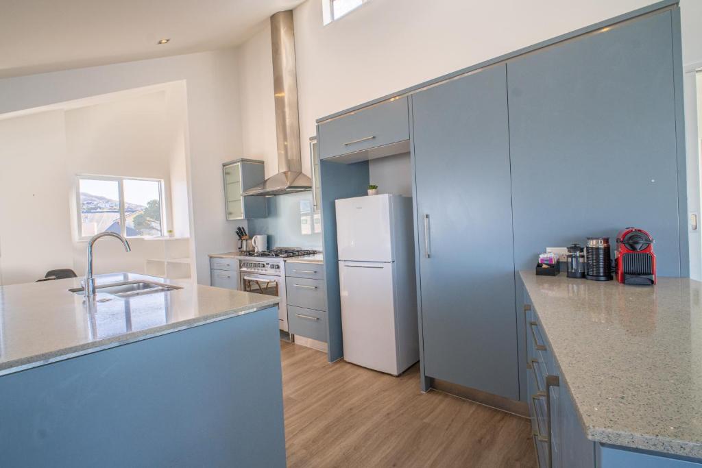 Seaview Home in Khandallah - Resim 13