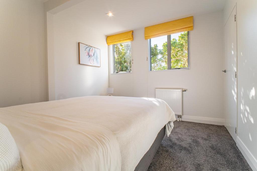 Seaview Home in Khandallah - Resim 27