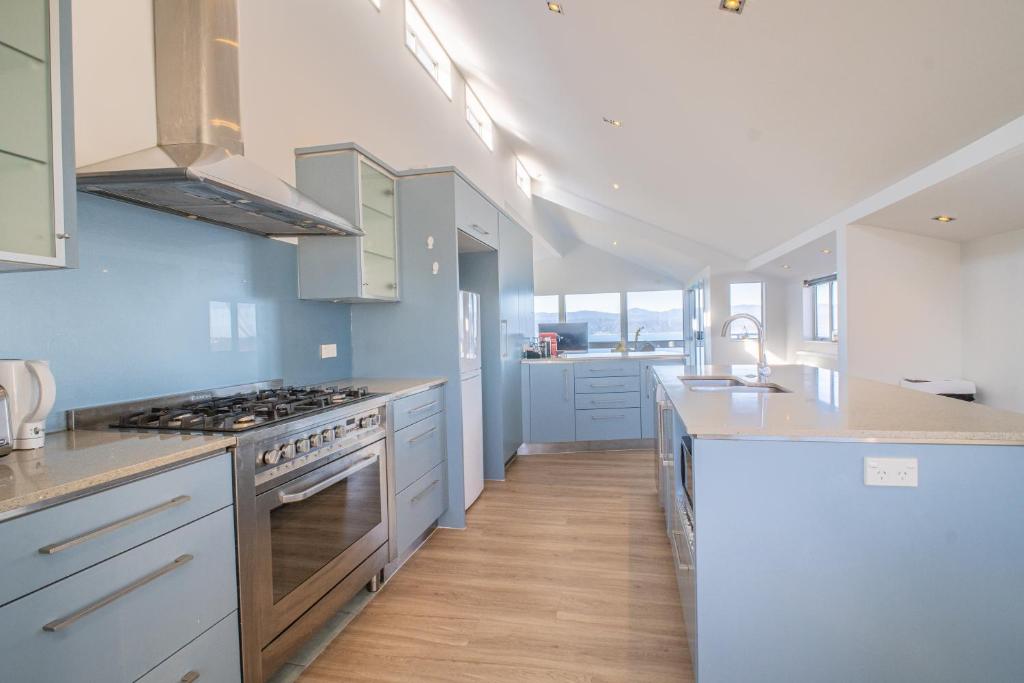 Seaview Home in Khandallah - Resim 4