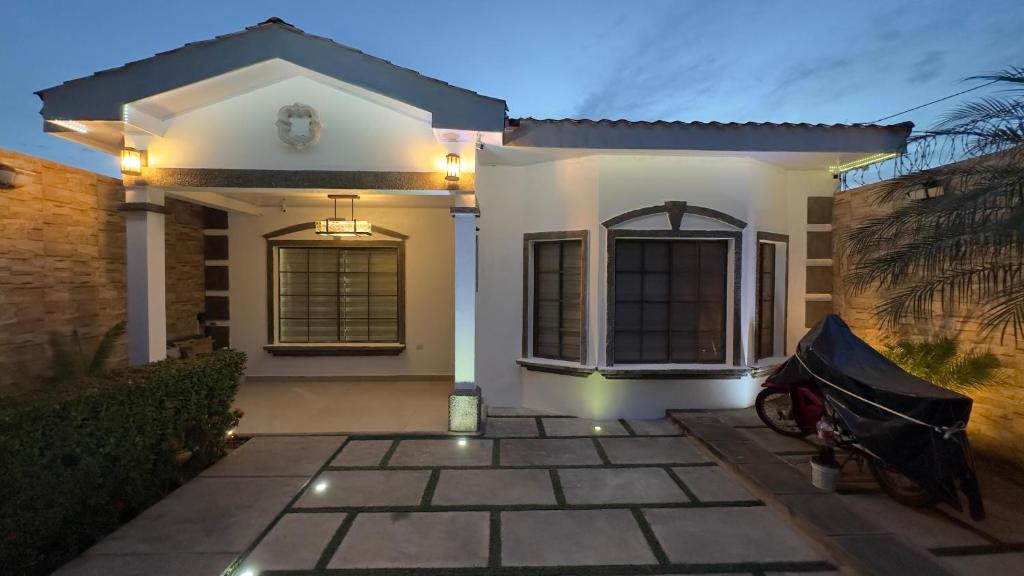 Το κτήριο όπου στεγάζεται  η παραθεριστική κατοικία