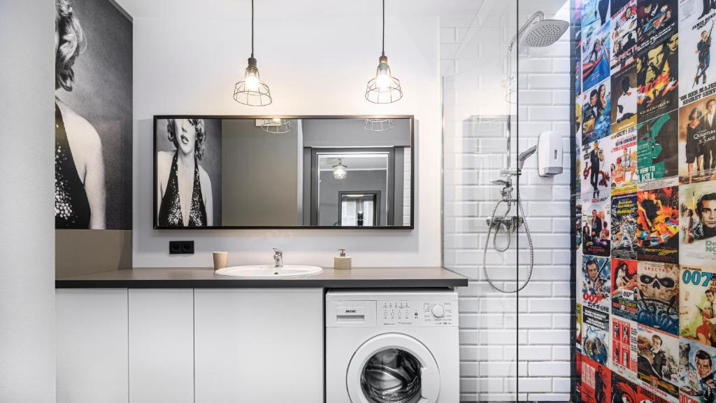 Maya's Flats & Resorts 24 - Hollywood - Resim 8