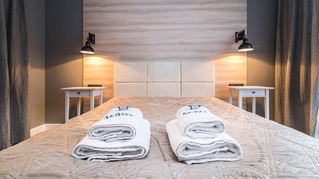 Maya's Flats & Resorts 24 - Hollywood - Resim 12