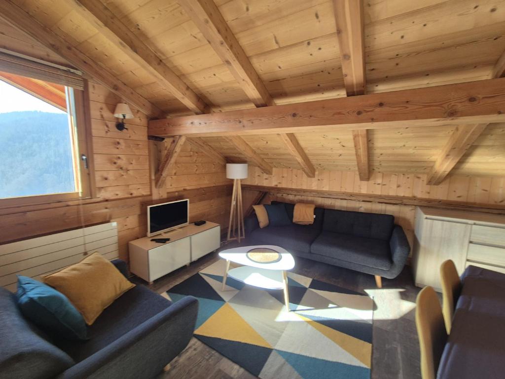 Gallery image of Duplex spacieux avec terrasse sud et animaux admis - FR-1-836-1 in Arâches-la-Frasse