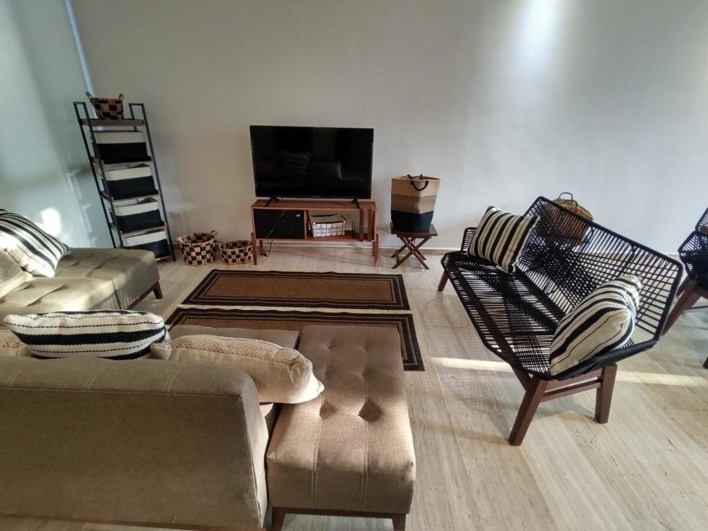 Μια τηλεόραση ή/και κέντρο ψυχαγωγίας στο Acacias Residence