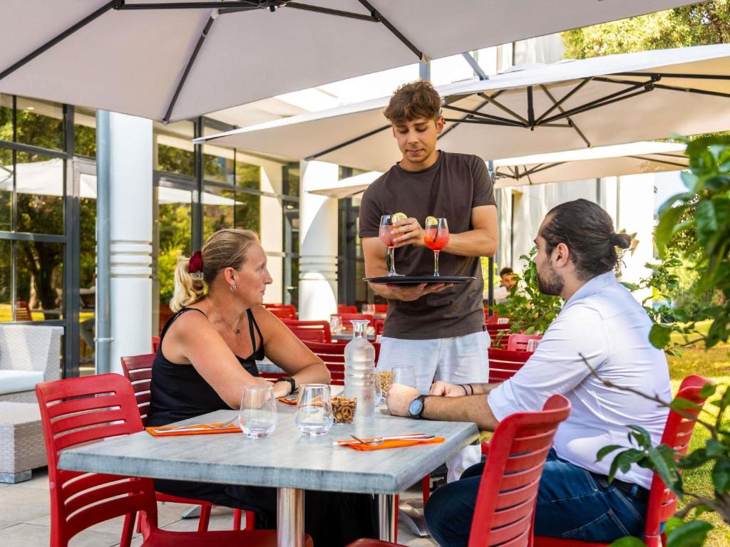 Mercure Aix-en-Provence La Duranne Gare TGV - Resim 41