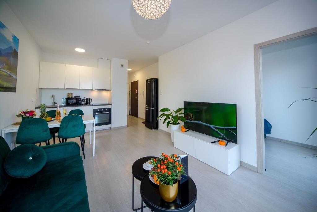 Maya's Apartments - 1