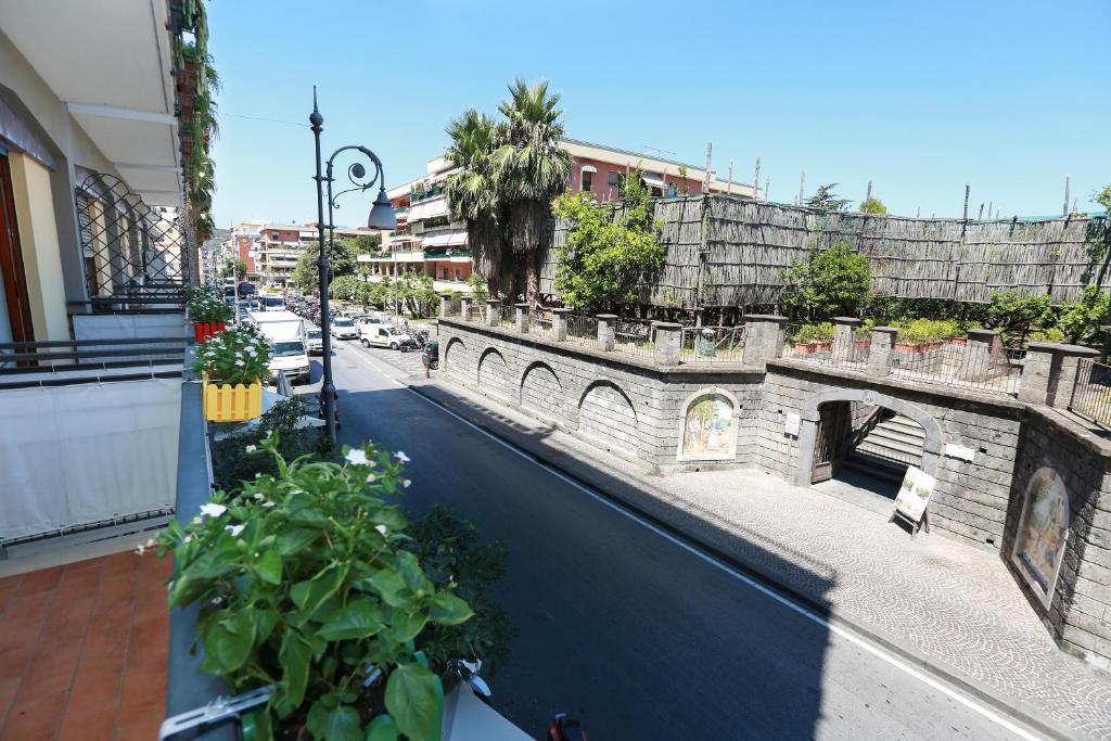 Balkón nebo terasa v ubytování Flower Suites Sorrento
