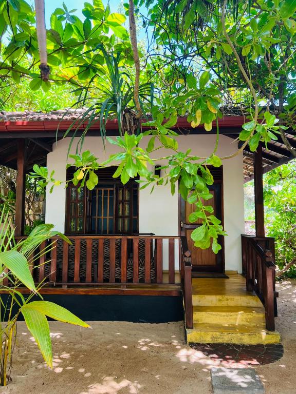 Ganesh Garden Beach Cabanas - 1