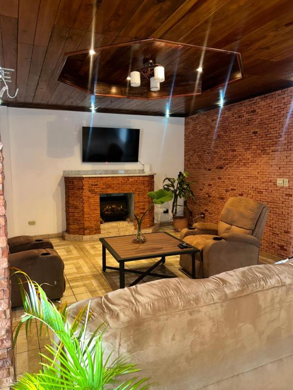 Μια τηλεόραση ή/και κέντρο ψυχαγωγίας στο Novus Stay Boquete