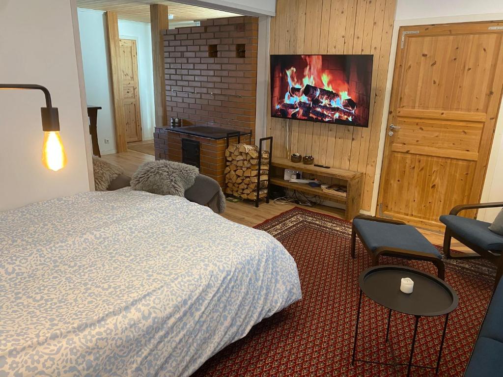 Μια τηλεόραση ή/και κέντρο ψυχαγωγίας στο Karula Stay 3-Room House