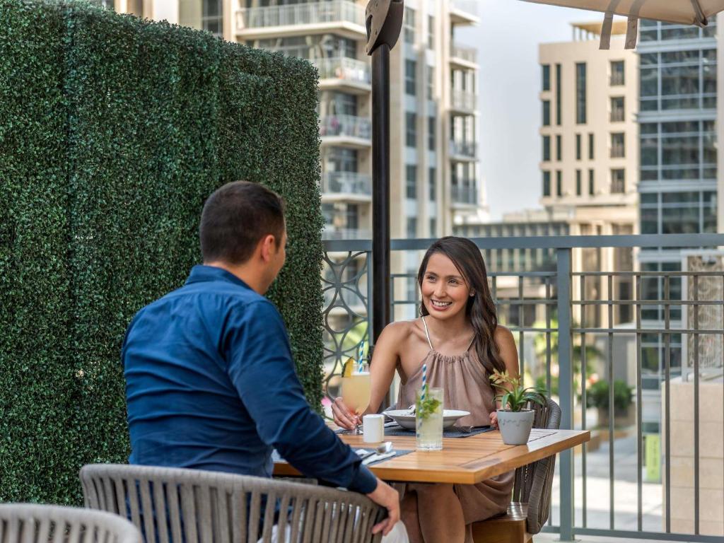 Novotel Dubai Gold District - Resim 29