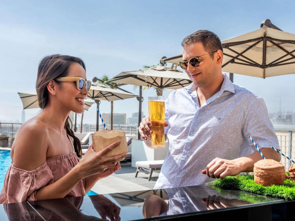 Novotel Dubai Gold District - Resim 43