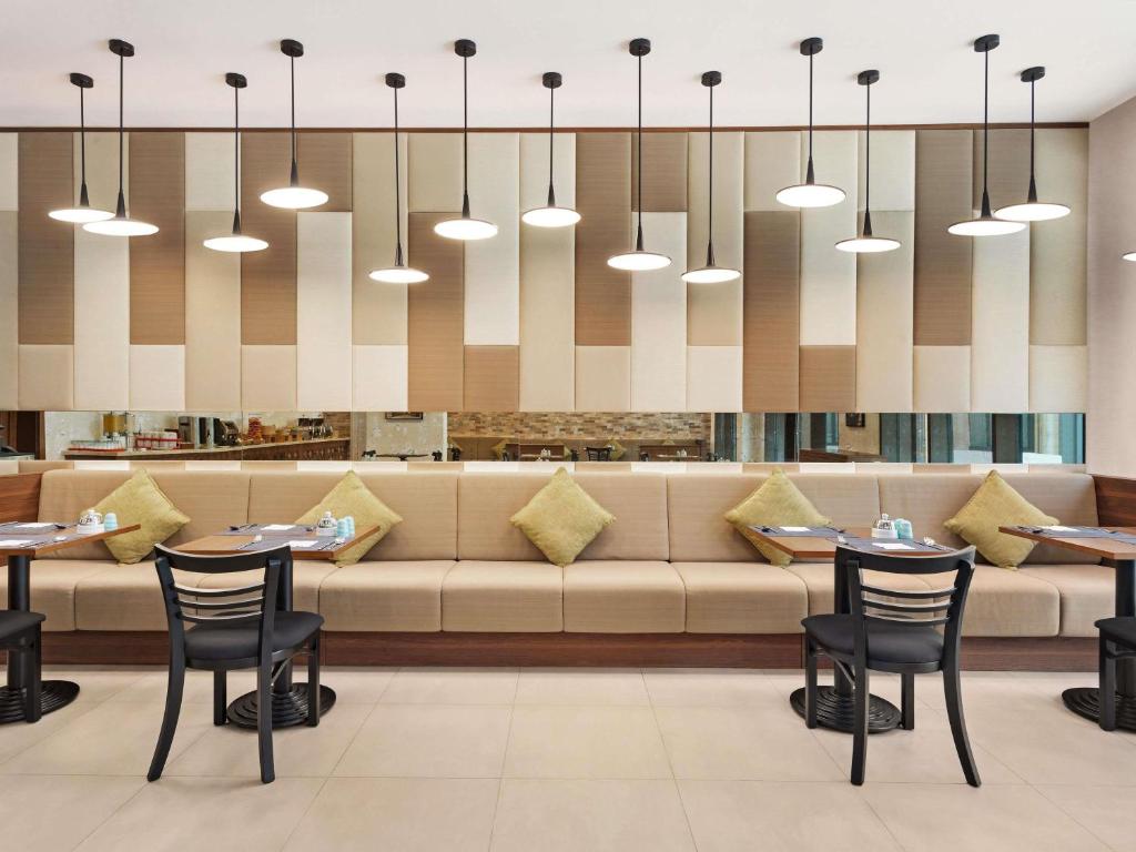 فضای داخلی ibis Styles Dubai Gold District در دبی - تصویر ۳