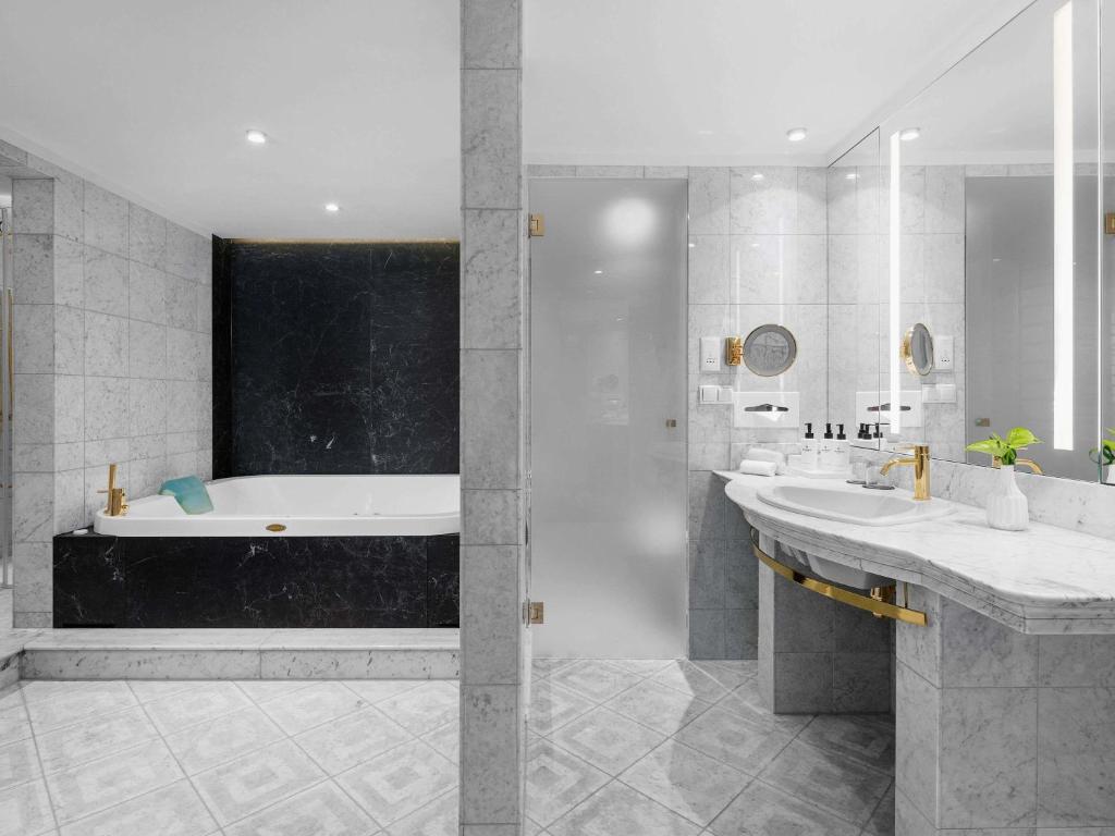 Sofitel Warsaw Victoria - Resim 43